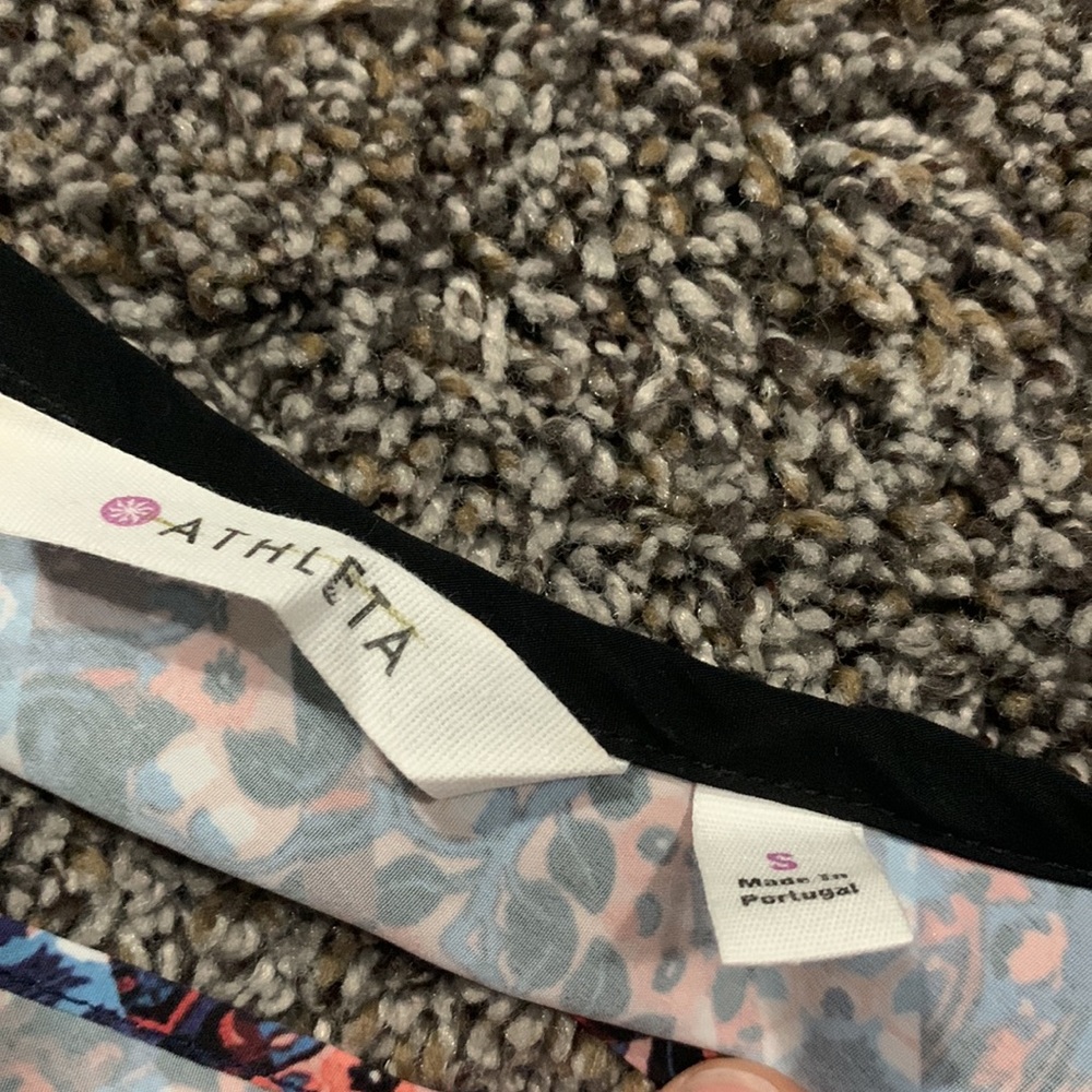 Women’s Athleta tank top - Picture 7 of 7